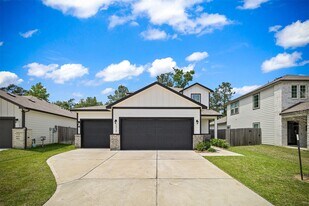 10718 Soapberry Ct in Tomball, TX - Building Photo