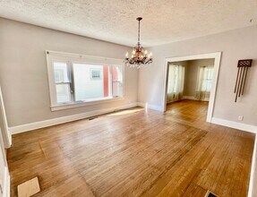 2122 S Center St in Terre Haute, IN - Building Photo - Building Photo