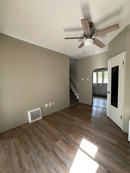 112 Nadel Ave in Elkhart, IN - Building Photo