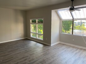 3 Shelter Cove Ln in Hilton Head Island, SC - Building Photo