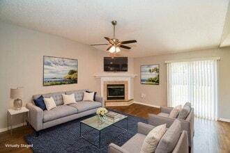 636 Morning Mist Way, Unit 2170 in Orange Park, FL - Foto de edificio - Building Photo
