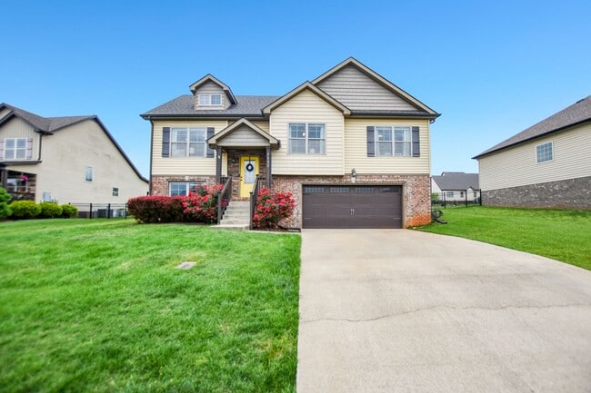 property at 1132 Ivy Brk Wy
