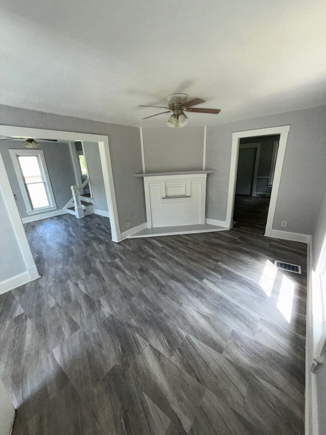 209 Irving Ave in Rockford, IL - Building Photo - Building Photo