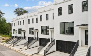 3667 Peachtree Rd NE in Atlanta, GA - Building Photo - Building Photo