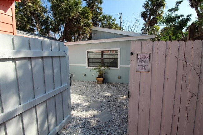 5235 Calle De Costa Rica in Siesta Key, FL - Building Photo - Building Photo