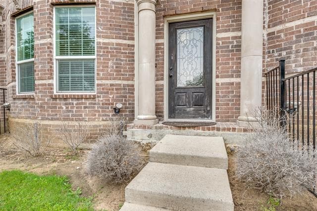 2500 Rockbrook Dr in Lewisville, TX - Building Photo - Building Photo