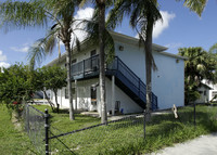 151 NW 9th St in Homestead, FL - Foto de edificio - Building Photo