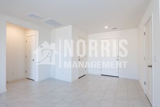 1444 E Angie Dr in Casa Grande, AZ - Building Photo - Building Photo