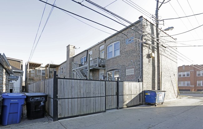 6556 S Troy St in Chicago, IL - Foto de edificio - Building Photo