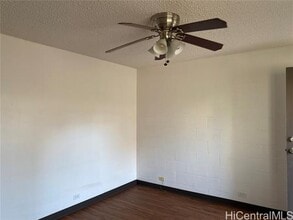 2407 Tusitala St in Honolulu, HI - Building Photo - Building Photo