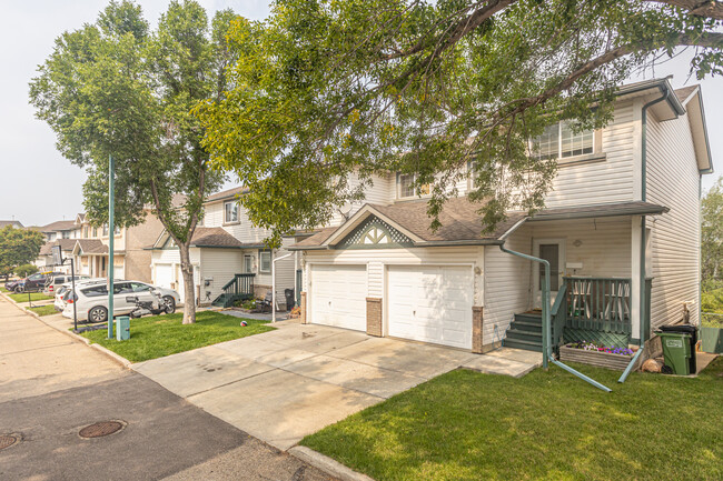 Brookridge Park On Kennedale Ravine in Edmonton, AB - Building Photo - Primary Photo