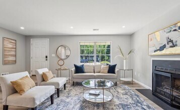 13512 Apple Barrel Ct in Herndon, VA - Building Photo - Building Photo