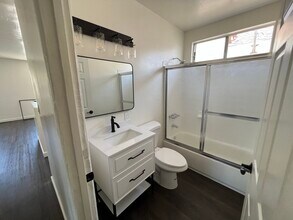 1415 Seward St, Unit 1415 in Los Angeles, CA - Foto de edificio - Building Photo