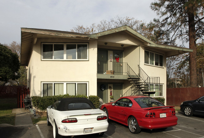 Ashdale Court Apartments in Sacramento, CA - Building Photo - Building Photo