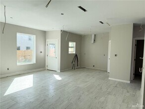 17 Corales St in Mission, TX - Building Photo - Building Photo