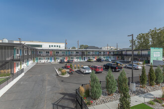 Renova Flats in Reno, NV - Building Photo - Building Photo