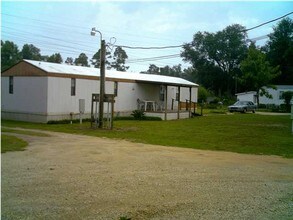 612 Currier Pl in Pensacola, FL - Foto de edificio - Building Photo