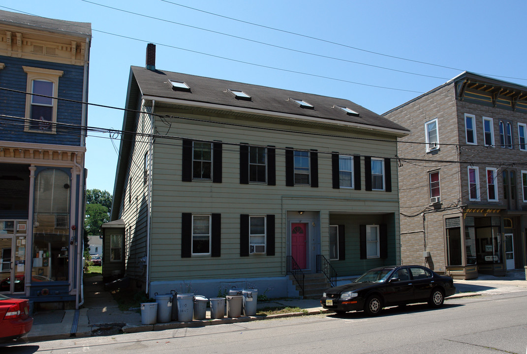 308 Front St in Belvidere, NJ - Building Photo