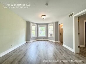 3320 W Warner Ave in Chicago, IL - Building Photo - Building Photo