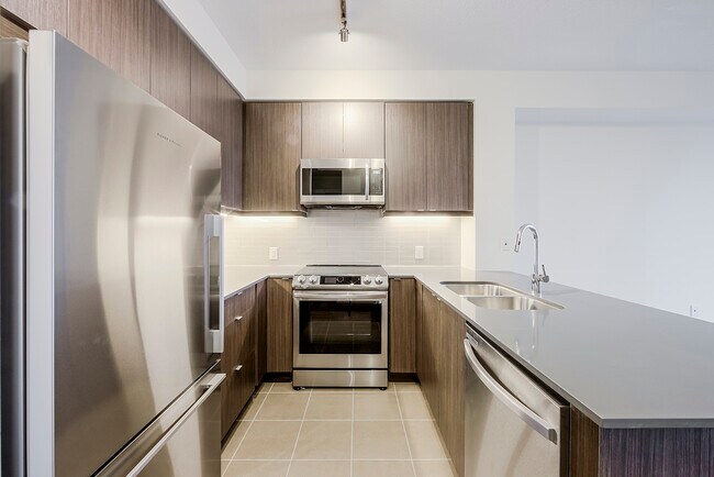 50-750 Thomas Riley Rd in Toronto, ON - Building Photo - Building Photo