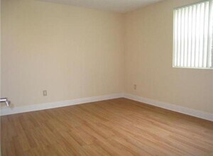 1241 SW 46th Ave in Pompano Beach, FL - Building Photo - Building Photo