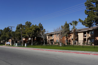 Thunderbird Apartments in Mecca, CA - Building Photo - Building Photo