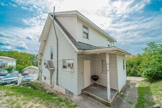 713 Price St in Morgantown, WV - Building Photo - Building Photo