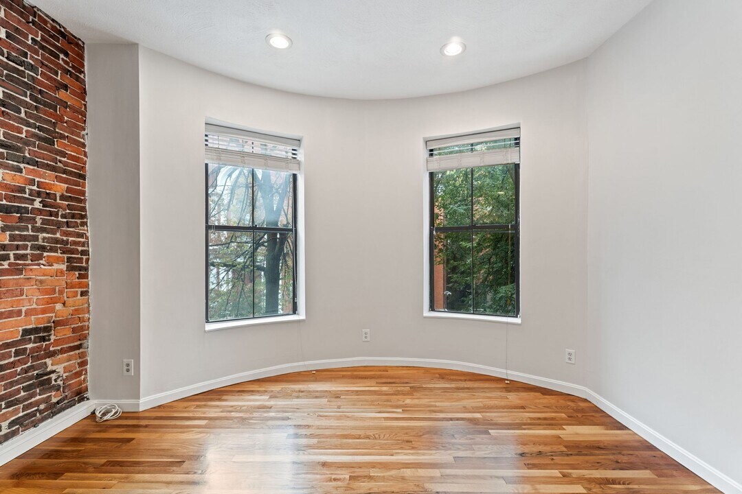 4 Union Pk in Boston, MA - Building Photo