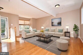 1318 Walkabout Ct in Eldersburg, MD - Building Photo - Building Photo