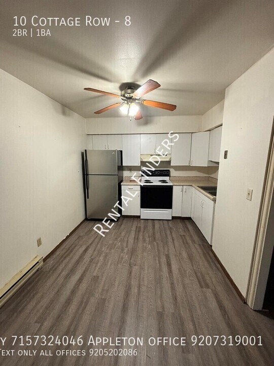 10 Cottage Row in Marinette, WI - Building Photo