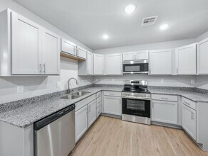 6503 NW Kathleen St in Bentonville, AR - Building Photo - Building Photo