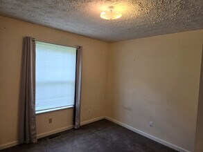 145 Orchard View Ln in Blanchester, OH - Building Photo - Building Photo
