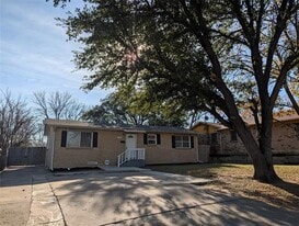 1725 Bunch Dr in Fort Worth, TX - Building Photo