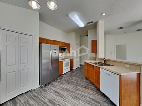 2735 Creek Ridge Dr in Green Cove Springs, FL - Building Photo - Building Photo