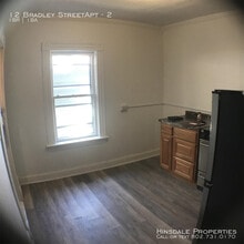 12 Bradley St, Unit 2 in Burlington, VT - Building Photo - Building Photo