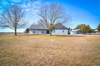 8527 Sawyer Rd in Decatur, IL - Building Photo - Building Photo