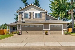 539 SE Oak Grove Ave in Sublimity, OR - Building Photo