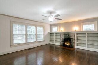 2150 Lenox Rd NE in Atlanta, GA - Building Photo - Building Photo