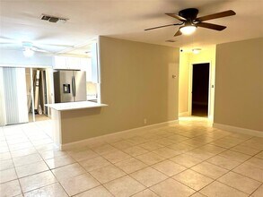 7907 SW 3rd St in North Lauderdale, FL - Building Photo - Building Photo