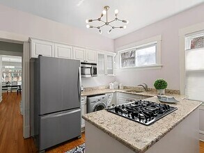 6070 N Hermitage Ave in Chicago, IL - Building Photo - Building Photo
