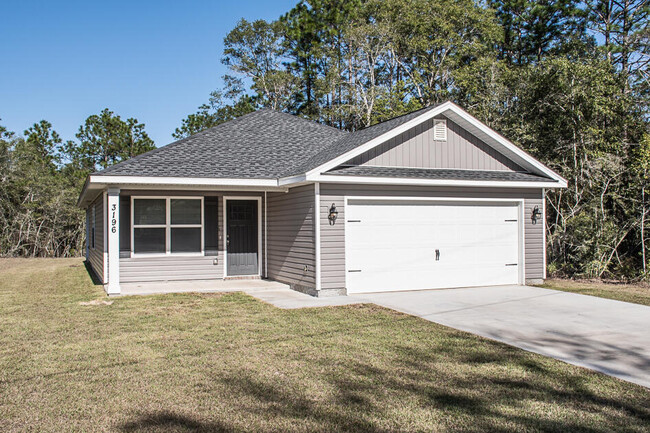 3196 Maple St in Crestview, FL - Building Photo - Building Photo