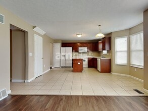 1509 Dorset Way in Loveland, OH - Foto de edificio - Building Photo