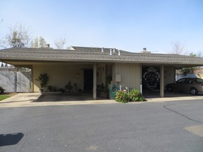 Heather Glen Duplexes in Yuba City, CA - Building Photo - Building Photo