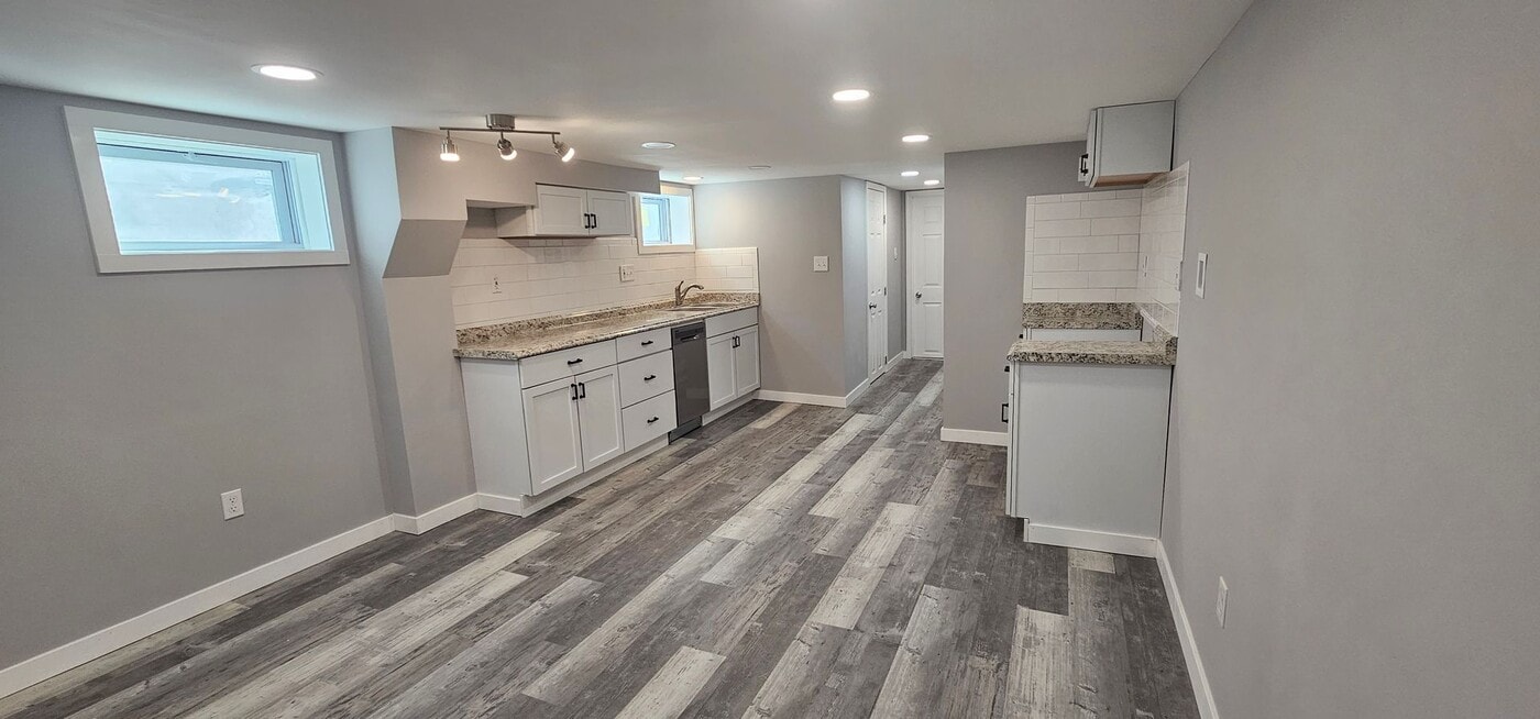 419 N Main St in Independence, MO - Building Photo