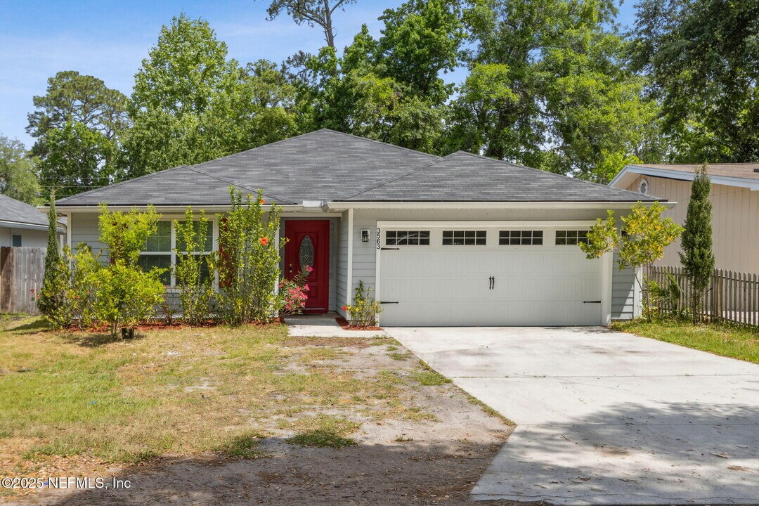 3563 Smithfield St in Jacksonville, FL - Building Photo