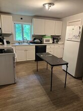 2845 E Hampton Ct in College Park, GA - Building Photo - Building Photo