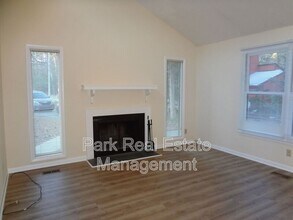 108 Aberdeen Ct in Carrboro, NC - Building Photo - Building Photo