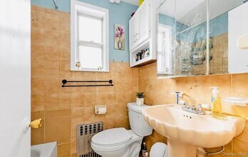 245-24-245-77 77th Crescent in Queens, NY - Building Photo - Building Photo