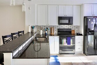 1848 Mill Run Cir in Tampa, FL - Building Photo - Building Photo