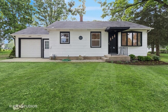 property at 2309 Riverside Dr